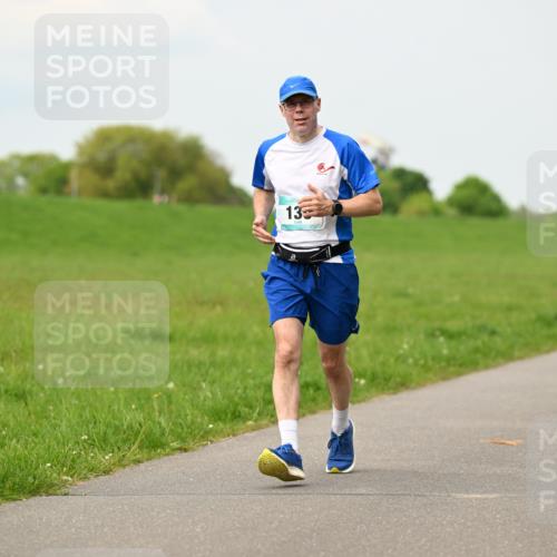 10.05.2026 - 8. Wedeler Halbmarathon Dr. Thomas Lammeyer http://msf.ph/oto/9701129 10.05.2026 11:41:55 Laufen 133 meine-sportfotos.de