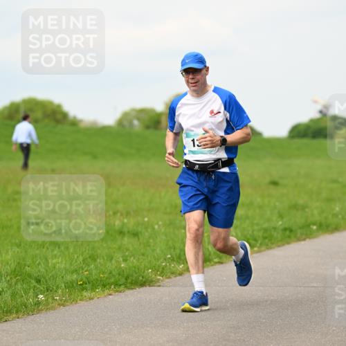 10.05.2026 - 8. Wedeler Halbmarathon Dr. Thomas Lammeyer http://msf.ph/oto/9701135 10.05.2026 11:41:56 Laufen  meine-sportfotos.de