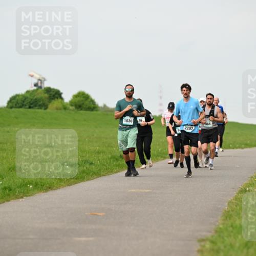 10.05.2026 - 8. Wedeler Halbmarathon Dr. Thomas Lammeyer http://msf.ph/oto/9701138 10.05.2026 11:41:58 Laufen 1030, 364, 2207 meine-sportfotos.de