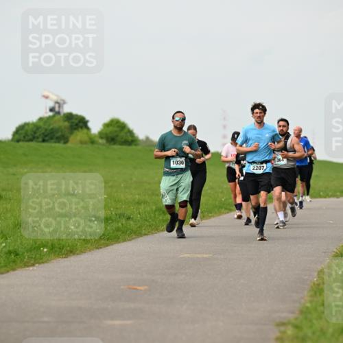 10.05.2026 - 8. Wedeler Halbmarathon Dr. Thomas Lammeyer http://msf.ph/oto/9701140 10.05.2026 11:41:58 Laufen 1030, 2207, 364 meine-sportfotos.de