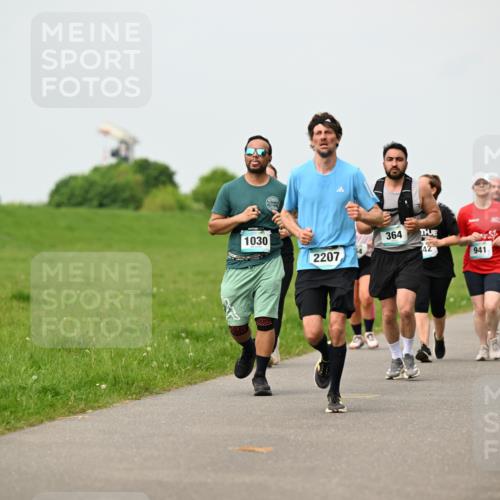 10.05.2026 - 8. Wedeler Halbmarathon Dr. Thomas Lammeyer http://msf.ph/oto/9701154 10.05.2026 11:42:00 Laufen 1030, 364, 2207, 941 meine-sportfotos.de