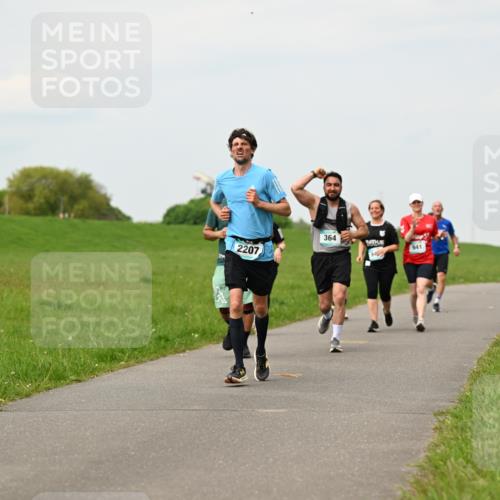 10.05.2026 - 8. Wedeler Halbmarathon Dr. Thomas Lammeyer http://msf.ph/oto/9701164 10.05.2026 11:42:02 Laufen 2207, 364, 941 meine-sportfotos.de