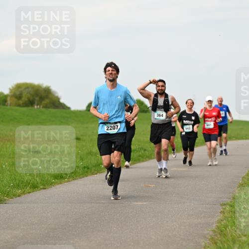 10.05.2026 - 8. Wedeler Halbmarathon Dr. Thomas Lammeyer http://msf.ph/oto/9701167 10.05.2026 11:42:02 Laufen 2207, 364, 941, 942 meine-sportfotos.de