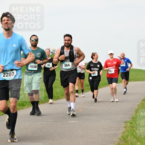 10.05.2026 - 8. Wedeler Halbmarathon Dr. Thomas Lammeyer http://msf.ph/oto/9701172 10.05.2026 11:42:04 Laufen 1030, 364, 2207, 941 meine-sportfotos.de