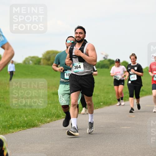 10.05.2026 - 8. Wedeler Halbmarathon Dr. Thomas Lammeyer http://msf.ph/oto/9701184 10.05.2026 11:42:05 Laufen 2207, 100, 364 meine-sportfotos.de