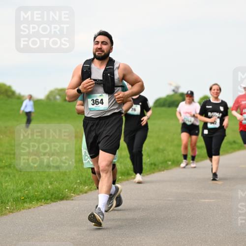 10.05.2026 - 8. Wedeler Halbmarathon Dr. Thomas Lammeyer http://msf.ph/oto/9701187 10.05.2026 11:42:05 Laufen 364 meine-sportfotos.de