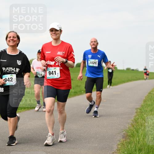 10.05.2026 - 8. Wedeler Halbmarathon Dr. Thomas Lammeyer http://msf.ph/oto/9701211 10.05.2026 11:42:10 Laufen 1020, 942, 139, 754, 941 meine-sportfotos.de