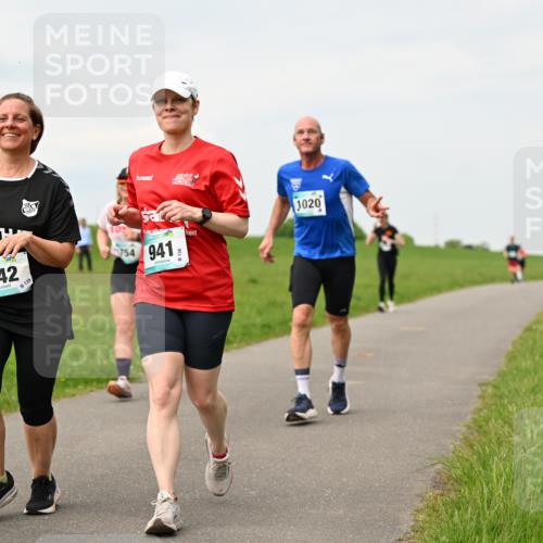 10.05.2026 - 8. Wedeler Halbmarathon Dr. Thomas Lammeyer http://msf.ph/oto/9701212 10.05.2026 11:42:10 Laufen 942, 139, 754, 941, 1020 meine-sportfotos.de