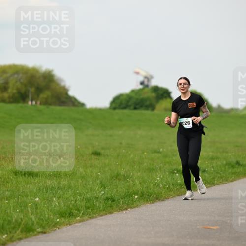 10.05.2026 - 8. Wedeler Halbmarathon Dr. Thomas Lammeyer http://msf.ph/oto/9701223 10.05.2026 11:42:12 Laufen 2026, 120 meine-sportfotos.de