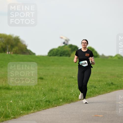 10.05.2026 - 8. Wedeler Halbmarathon Dr. Thomas Lammeyer http://msf.ph/oto/9701225 10.05.2026 11:42:13 Laufen 2026 meine-sportfotos.de