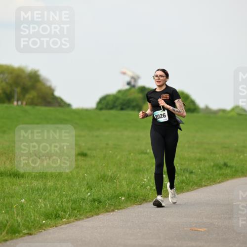 10.05.2026 - 8. Wedeler Halbmarathon Dr. Thomas Lammeyer http://msf.ph/oto/9701227 10.05.2026 11:42:13 Laufen 2026 meine-sportfotos.de