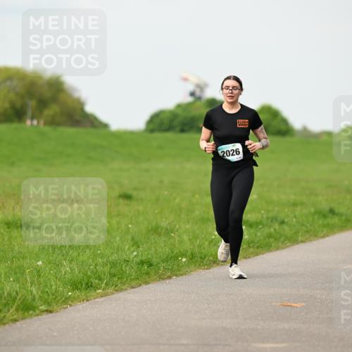 10.05.2026 - 8. Wedeler Halbmarathon Dr. Thomas Lammeyer http://msf.ph/oto/9701232 10.05.2026 11:42:14 Laufen 2026, 120 meine-sportfotos.de