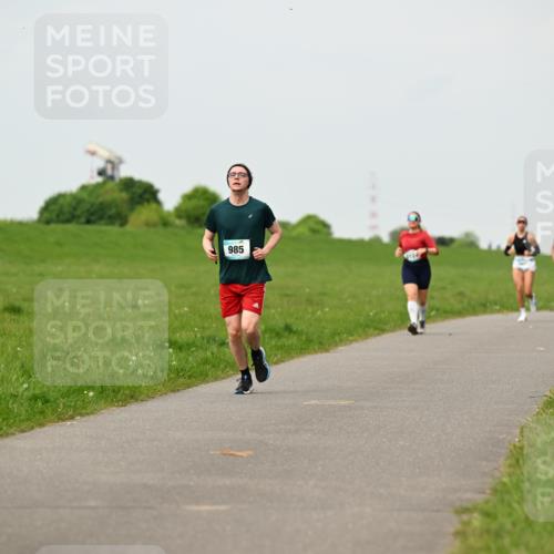 10.05.2026 - 8. Wedeler Halbmarathon Dr. Thomas Lammeyer http://msf.ph/oto/9701247 10.05.2026 11:42:20 Laufen 985 meine-sportfotos.de
