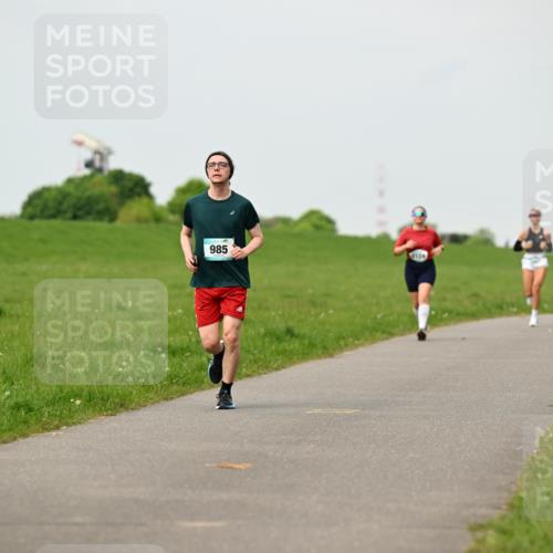 10.05.2026 - 8. Wedeler Halbmarathon Dr. Thomas Lammeyer http://msf.ph/oto/9701248 10.05.2026 11:42:21 Laufen 985 meine-sportfotos.de