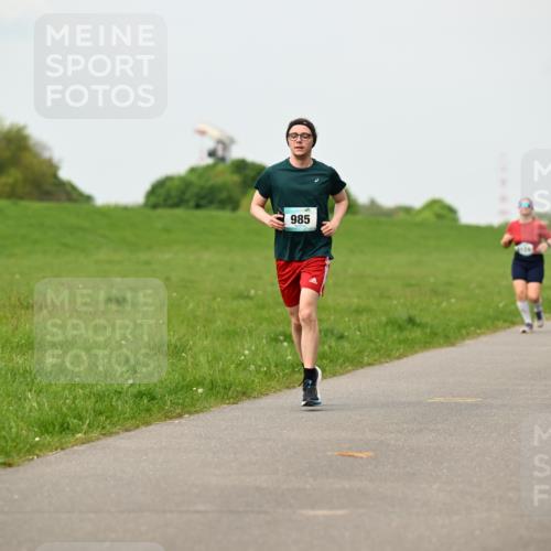 10.05.2026 - 8. Wedeler Halbmarathon Dr. Thomas Lammeyer http://msf.ph/oto/9701253 10.05.2026 11:42:21 Laufen 985 meine-sportfotos.de