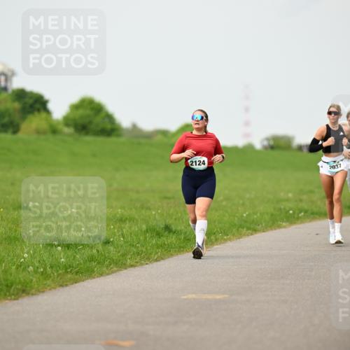 10.05.2026 - 8. Wedeler Halbmarathon Dr. Thomas Lammeyer http://msf.ph/oto/9701261 10.05.2026 11:42:24 Laufen 2124, 2179, 2037 meine-sportfotos.de