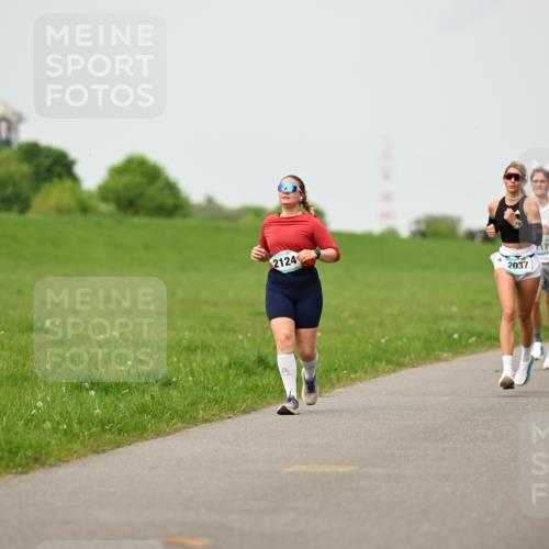 10.05.2026 - 8. Wedeler Halbmarathon Dr. Thomas Lammeyer http://msf.ph/oto/9701265 10.05.2026 11:42:25 Laufen 2124, 2037, 179 meine-sportfotos.de