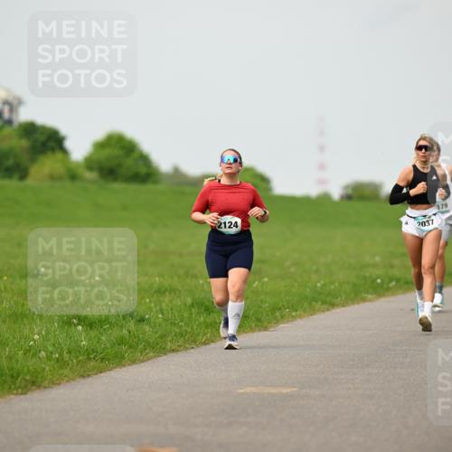10.05.2026 - 8. Wedeler Halbmarathon Dr. Thomas Lammeyer http://msf.ph/oto/9701267 10.05.2026 11:42:25 Laufen 2124, 2037, 179 meine-sportfotos.de