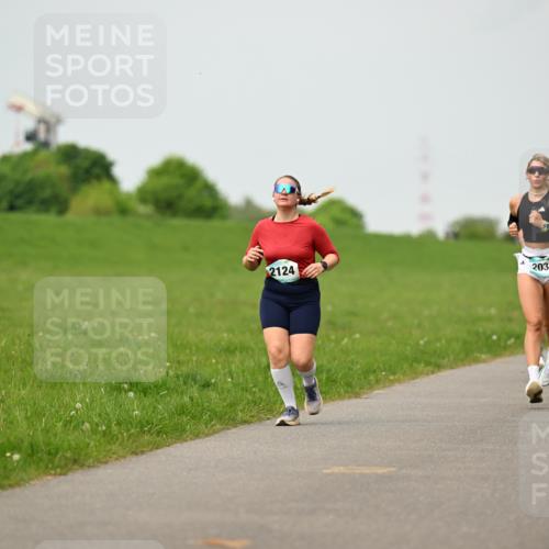 10.05.2026 - 8. Wedeler Halbmarathon Dr. Thomas Lammeyer http://msf.ph/oto/9701270 10.05.2026 11:42:26 Laufen 2124, 2037 meine-sportfotos.de