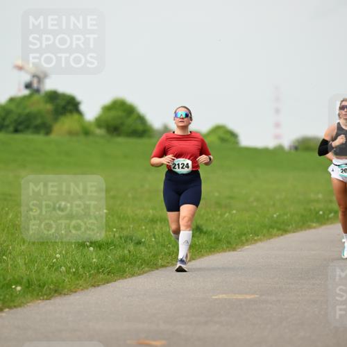 10.05.2026 - 8. Wedeler Halbmarathon Dr. Thomas Lammeyer http://msf.ph/oto/9701273 10.05.2026 11:42:26 Laufen 2124, 2037 meine-sportfotos.de