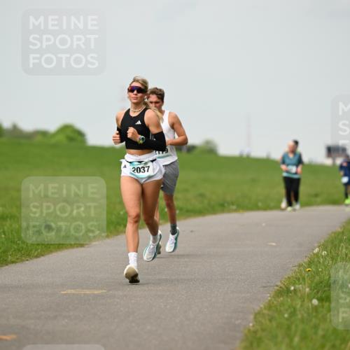 10.05.2026 - 8. Wedeler Halbmarathon Dr. Thomas Lammeyer http://msf.ph/oto/9701283 10.05.2026 11:42:28 Laufen 2124, 2037 meine-sportfotos.de