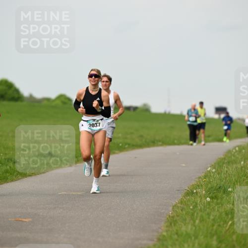10.05.2026 - 8. Wedeler Halbmarathon Dr. Thomas Lammeyer http://msf.ph/oto/9701286 10.05.2026 11:42:28 Laufen 2124, 2037 meine-sportfotos.de