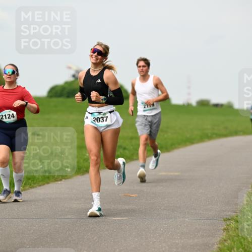 10.05.2026 - 8. Wedeler Halbmarathon Dr. Thomas Lammeyer http://msf.ph/oto/9701305 10.05.2026 11:42:31 Laufen 2124, 219, 2037 meine-sportfotos.de