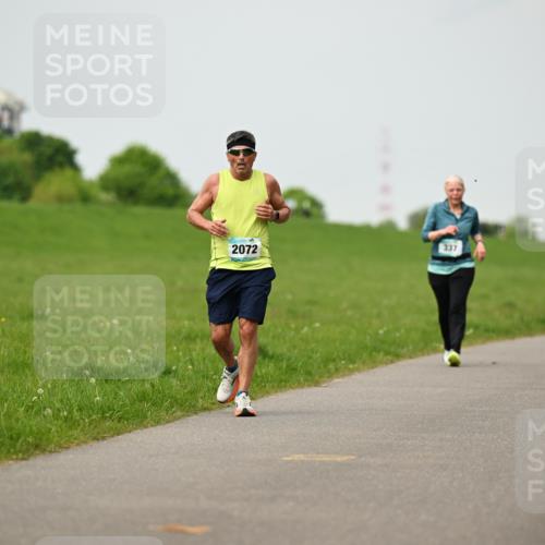 10.05.2026 - 8. Wedeler Halbmarathon Dr. Thomas Lammeyer http://msf.ph/oto/9701314 10.05.2026 11:42:41 Laufen 2072 meine-sportfotos.de