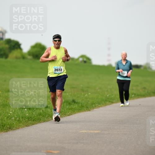 10.05.2026 - 8. Wedeler Halbmarathon Dr. Thomas Lammeyer http://msf.ph/oto/9701317 10.05.2026 11:42:42 Laufen 2072 meine-sportfotos.de