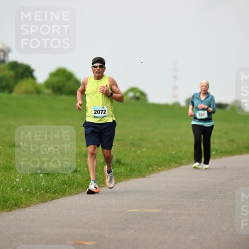 10.05.2026 - 8. Wedeler Halbmarathon Dr. Thomas Lammeyer http://msf.ph/oto/9701318 10.05.2026 11:42:41 Laufen 2072, 337 meine-sportfotos.de
