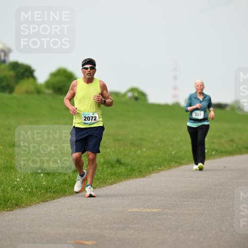10.05.2026 - 8. Wedeler Halbmarathon Dr. Thomas Lammeyer http://msf.ph/oto/9701322 10.05.2026 11:42:42 Laufen 2072 meine-sportfotos.de