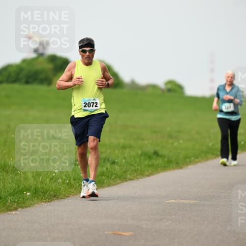 10.05.2026 - 8. Wedeler Halbmarathon Dr. Thomas Lammeyer http://msf.ph/oto/9701327 10.05.2026 11:42:43 Laufen 2072 meine-sportfotos.de