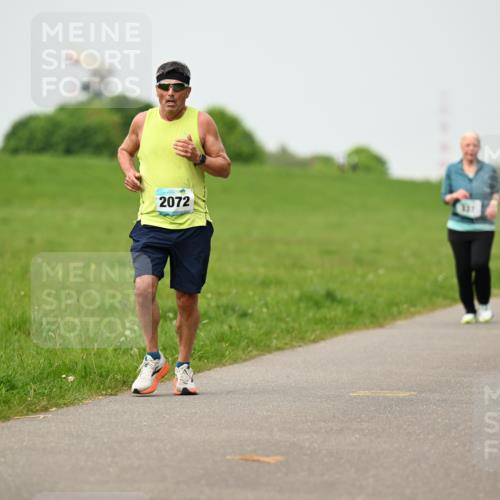 10.05.2026 - 8. Wedeler Halbmarathon Dr. Thomas Lammeyer http://msf.ph/oto/9701329 10.05.2026 11:42:43 Laufen 2072, 337 meine-sportfotos.de