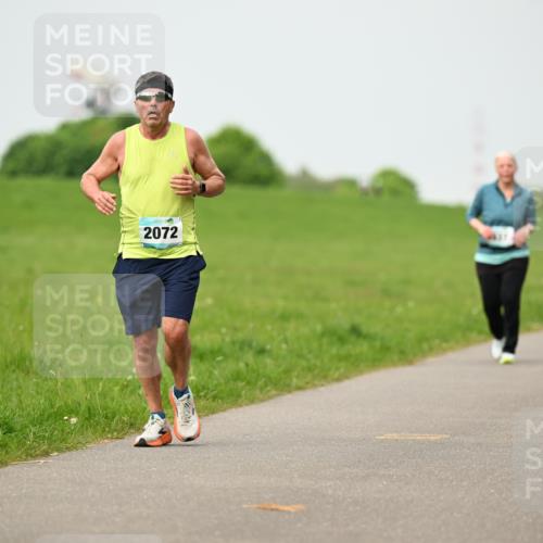 10.05.2026 - 8. Wedeler Halbmarathon Dr. Thomas Lammeyer http://msf.ph/oto/9701331 10.05.2026 11:42:43 Laufen 2072 meine-sportfotos.de