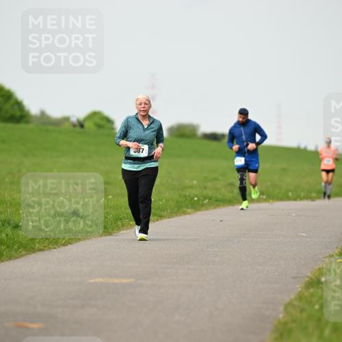 10.05.2026 - 8. Wedeler Halbmarathon Dr. Thomas Lammeyer http://msf.ph/oto/9701334 10.05.2026 11:42:45 Laufen  meine-sportfotos.de