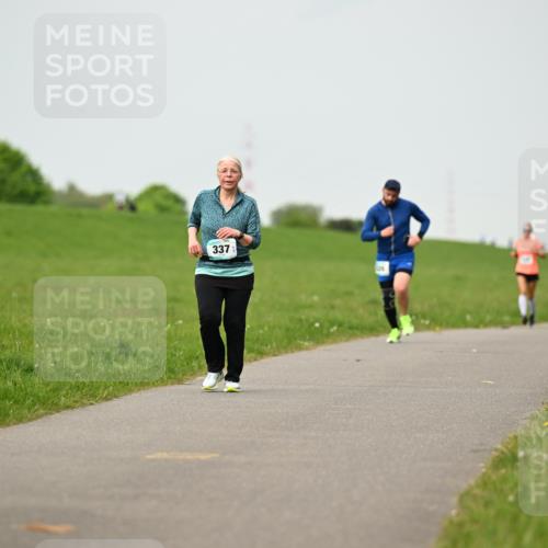 10.05.2026 - 8. Wedeler Halbmarathon Dr. Thomas Lammeyer http://msf.ph/oto/9701336 10.05.2026 11:42:45 Laufen 337 meine-sportfotos.de