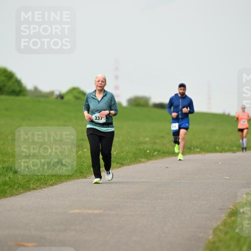 10.05.2026 - 8. Wedeler Halbmarathon Dr. Thomas Lammeyer http://msf.ph/oto/9701338 10.05.2026 11:42:45 Laufen 337 meine-sportfotos.de