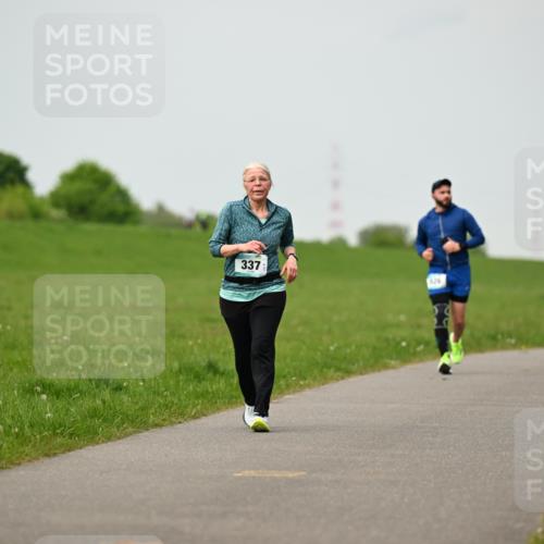 10.05.2026 - 8. Wedeler Halbmarathon Dr. Thomas Lammeyer http://msf.ph/oto/9701350 10.05.2026 11:42:47 Laufen 337, 329 meine-sportfotos.de
