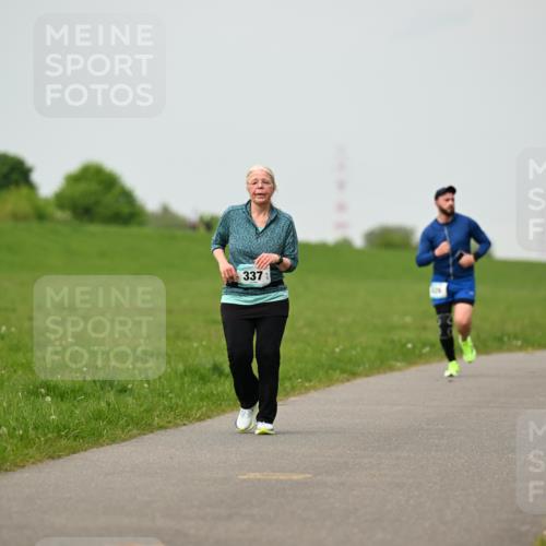10.05.2026 - 8. Wedeler Halbmarathon Dr. Thomas Lammeyer http://msf.ph/oto/9701351 10.05.2026 11:42:47 Laufen 337 meine-sportfotos.de