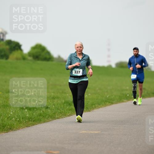 10.05.2026 - 8. Wedeler Halbmarathon Dr. Thomas Lammeyer http://msf.ph/oto/9701355 10.05.2026 11:42:47 Laufen 337 meine-sportfotos.de
