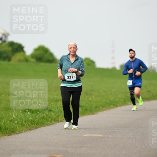 10.05.2026 - 8. Wedeler Halbmarathon Dr. Thomas Lammeyer http://msf.ph/oto/9701362 10.05.2026 11:42:48 Laufen 337 meine-sportfotos.de