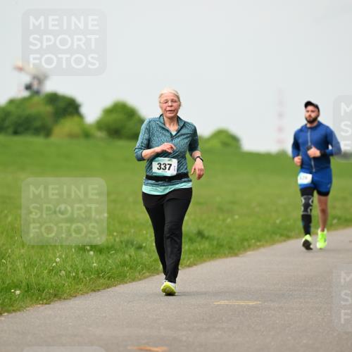 10.05.2026 - 8. Wedeler Halbmarathon Dr. Thomas Lammeyer http://msf.ph/oto/9701366 10.05.2026 11:42:49 Laufen 337 meine-sportfotos.de