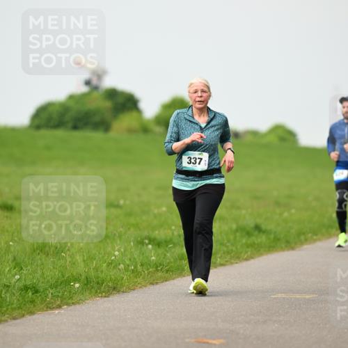 10.05.2026 - 8. Wedeler Halbmarathon Dr. Thomas Lammeyer http://msf.ph/oto/9701372 10.05.2026 11:42:50 Laufen 337 meine-sportfotos.de