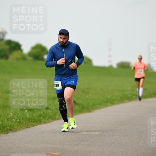 10.05.2026 - 8. Wedeler Halbmarathon Dr. Thomas Lammeyer http://msf.ph/oto/9701379 10.05.2026 11:42:54 Laufen 526 meine-sportfotos.de