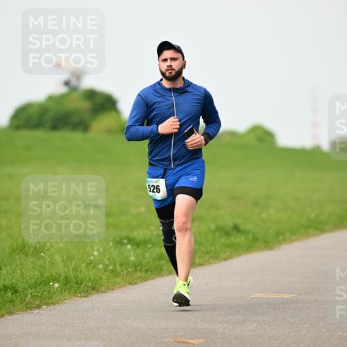 10.05.2026 - 8. Wedeler Halbmarathon Dr. Thomas Lammeyer http://msf.ph/oto/9701384 10.05.2026 11:42:54 Laufen 526 meine-sportfotos.de