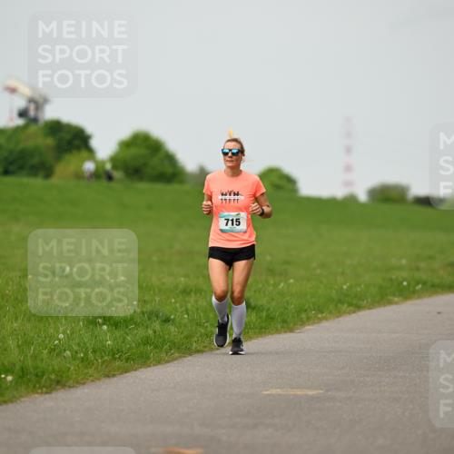 10.05.2026 - 8. Wedeler Halbmarathon Dr. Thomas Lammeyer http://msf.ph/oto/9701396 10.05.2026 11:43:00 Laufen 715 meine-sportfotos.de