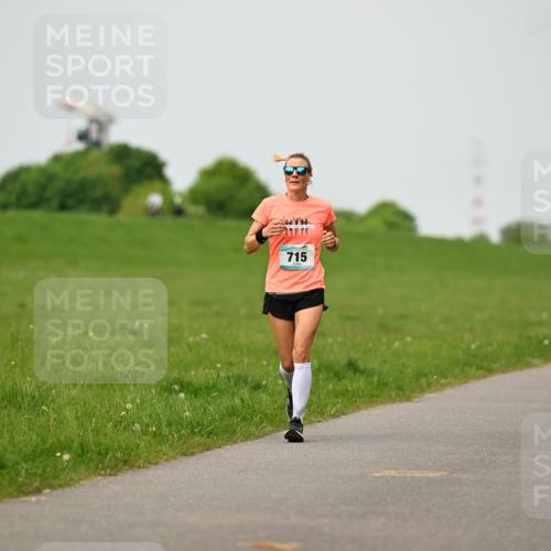10.05.2026 - 8. Wedeler Halbmarathon Dr. Thomas Lammeyer http://msf.ph/oto/9701399 10.05.2026 11:43:00 Laufen 715 meine-sportfotos.de
