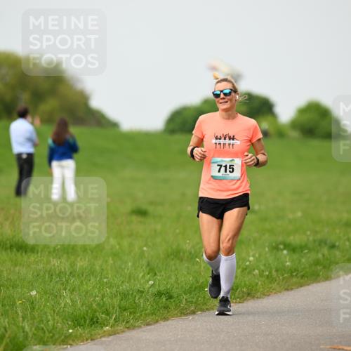 10.05.2026 - 8. Wedeler Halbmarathon Dr. Thomas Lammeyer http://msf.ph/oto/9701416 10.05.2026 11:43:02 Laufen 715 meine-sportfotos.de