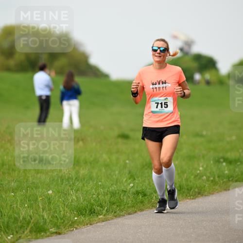 10.05.2026 - 8. Wedeler Halbmarathon Dr. Thomas Lammeyer http://msf.ph/oto/9701417 10.05.2026 11:43:03 Laufen 715 meine-sportfotos.de