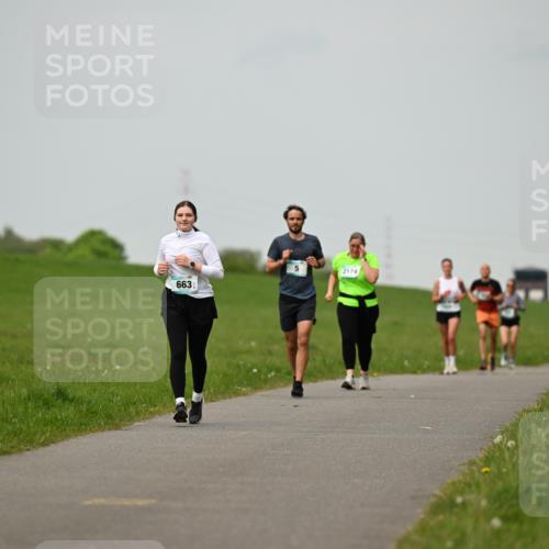10.05.2026 - 8. Wedeler Halbmarathon Dr. Thomas Lammeyer http://msf.ph/oto/9701419 10.05.2026 11:43:10 Laufen 2174, 663 meine-sportfotos.de